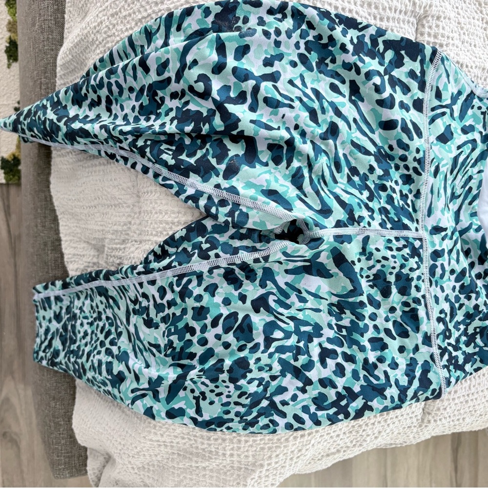 Peloton Teal and Navy Leopard Print Leggings
